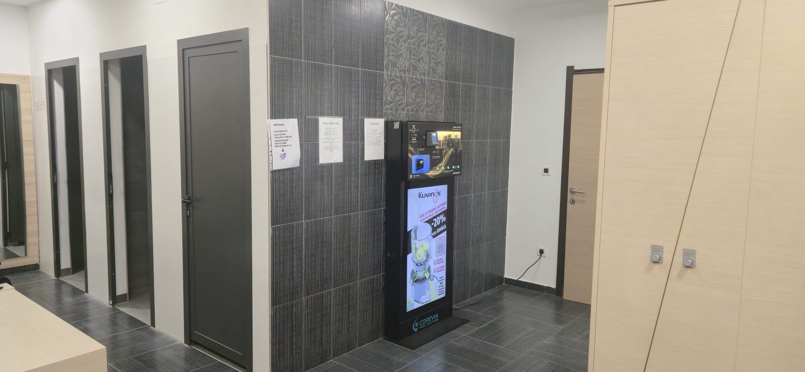 Uređaj u predprostoru svlačionica, Omnia Fitness Zadar